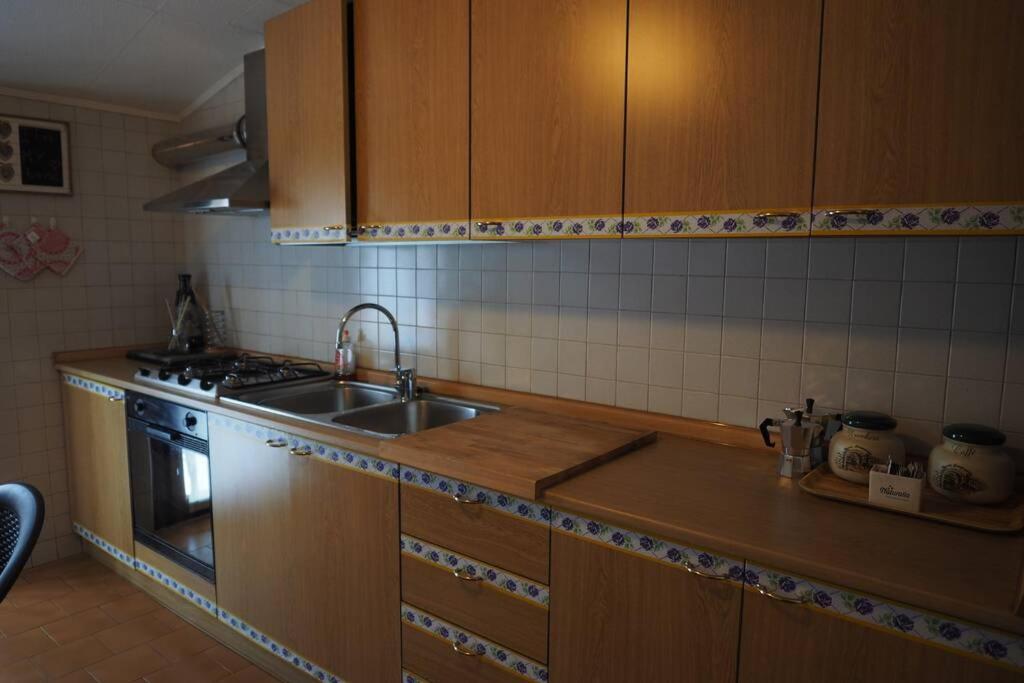 Апартаменты La Casa Degli Ospiti Морбеньо Экстерьер фото